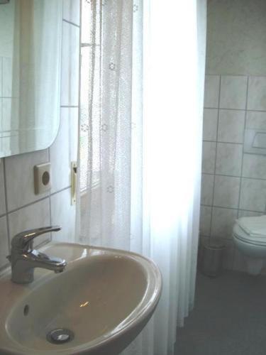 Hotel Adler Aichelberg  Luaran gambar