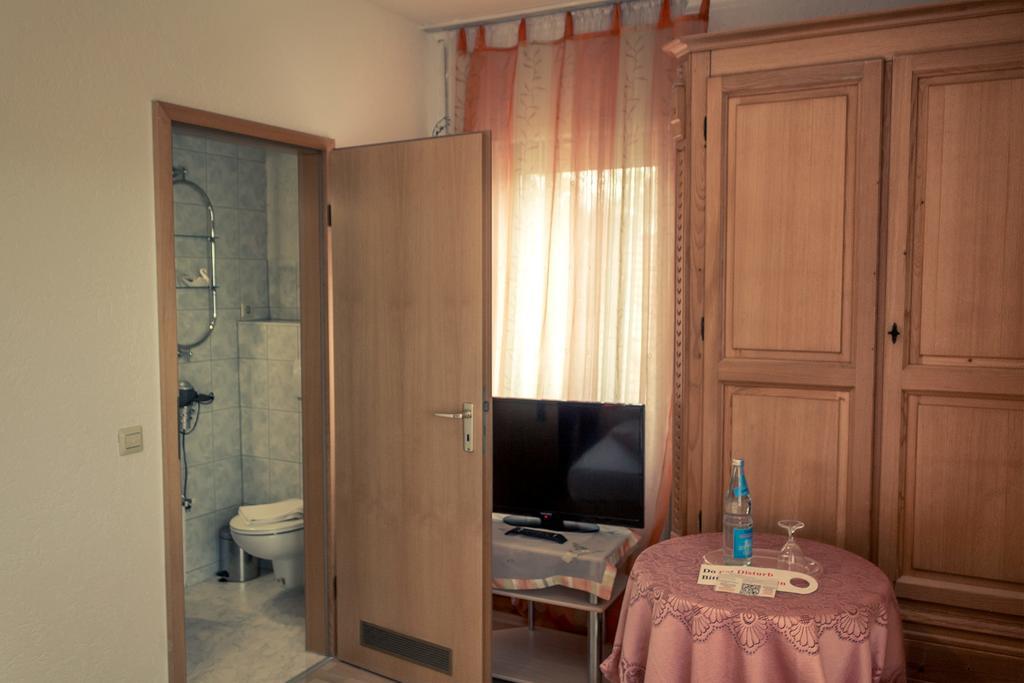 Hotel Adler Aichelberg  Bilik gambar