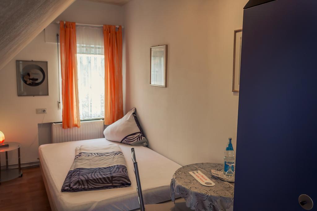 Hotel Adler Aichelberg  Bilik gambar