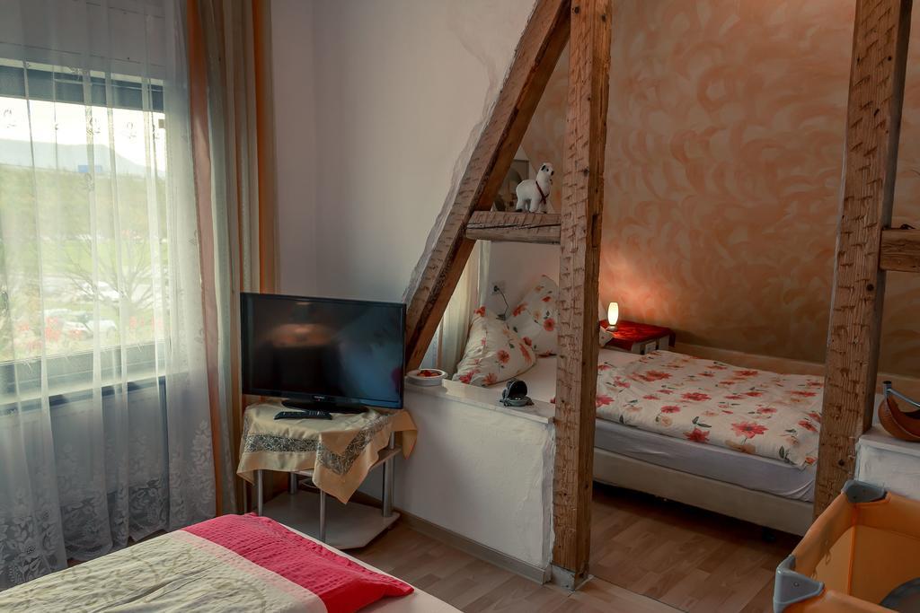 Hotel Adler Aichelberg  Bilik gambar